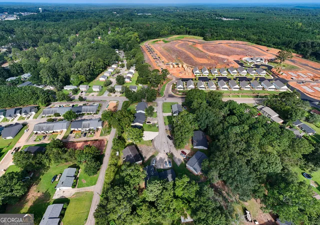 Photo 3 of Sale Pending at 108 Peachtree Ct, Lagrange, GA 30241 | MLS# 10830790 | Listing updated on 2026-08-25