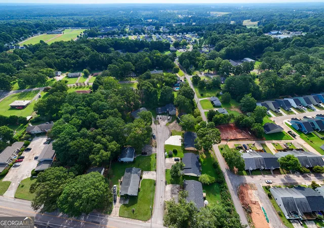 Photo 3 of Sale Pending at 108 Peachtree Ct, Lagrange, GA 30241 | MLS# 10830790 | Listing updated on 2026-08-25