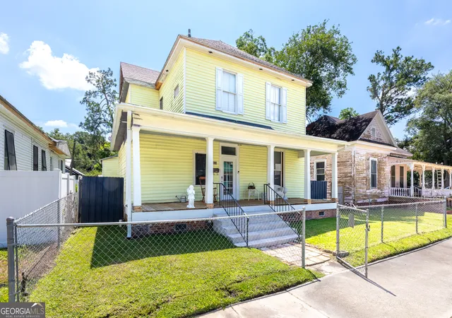 Photo 2 of Single family home for sale at 608 Ware St, Waycross, GA 31503 | MLS# 10804032 | Listing updated on 2026-08-16