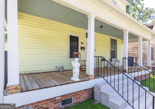 Photo 4 of Single family home for sale at 608 Ware St, Waycross, GA 31503 | MLS# 10804032 | Listing updated on 2026-08-16