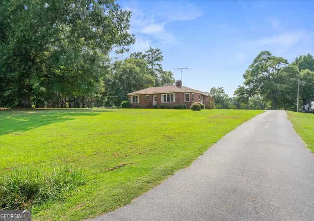 2nd image of 124 Tignall Rd, Washington, GA 30673 | MLS# 10816196