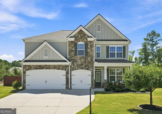 Photo 1 of Single family home for sale at 6715 Rambling Vale, Cumming, GA 30028 | MLS# 10834753 | Listing updated on 2026-09-20