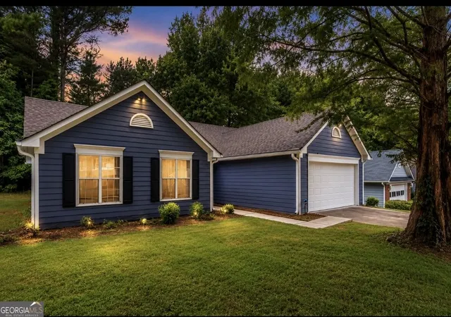 Photo 1 of Single family home for sale at 956 Forest Path, Stone Mountain, GA 30088 | MLS# 10835604 | Listing updated on 2026-09-11