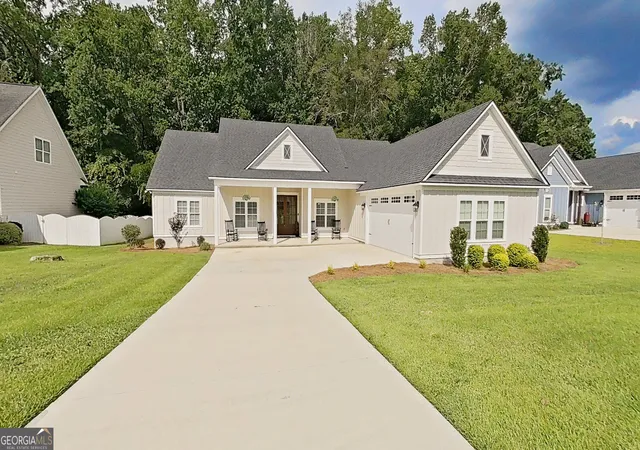 Photo 1 of Single family home for sale at 370 Madison Blvd, Thomasville, GA 31792 | MLS# 10828256 | Listing updated on 2026-08-19