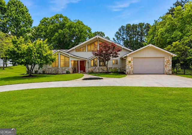 1st image of 31 Addington Ct, Toccoa, GA 30577 | MLS# 10760140