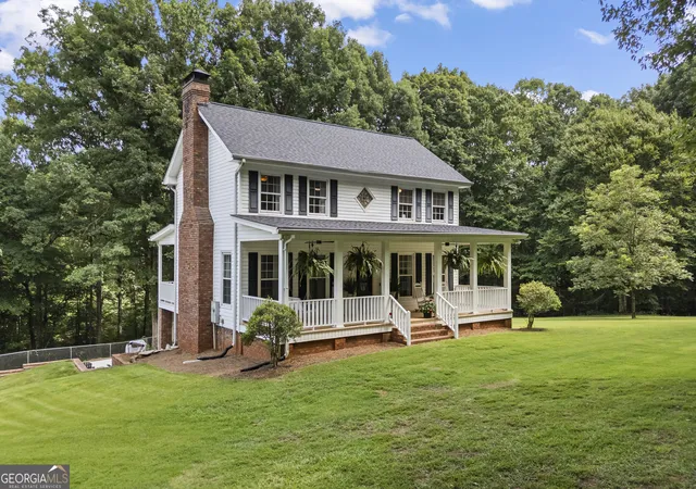 Photo 3 of Single family home for sale at 3040 Venable Ln, Dacula, GA 30019 | MLS# 10811516 | Listing updated on 2026-08-06