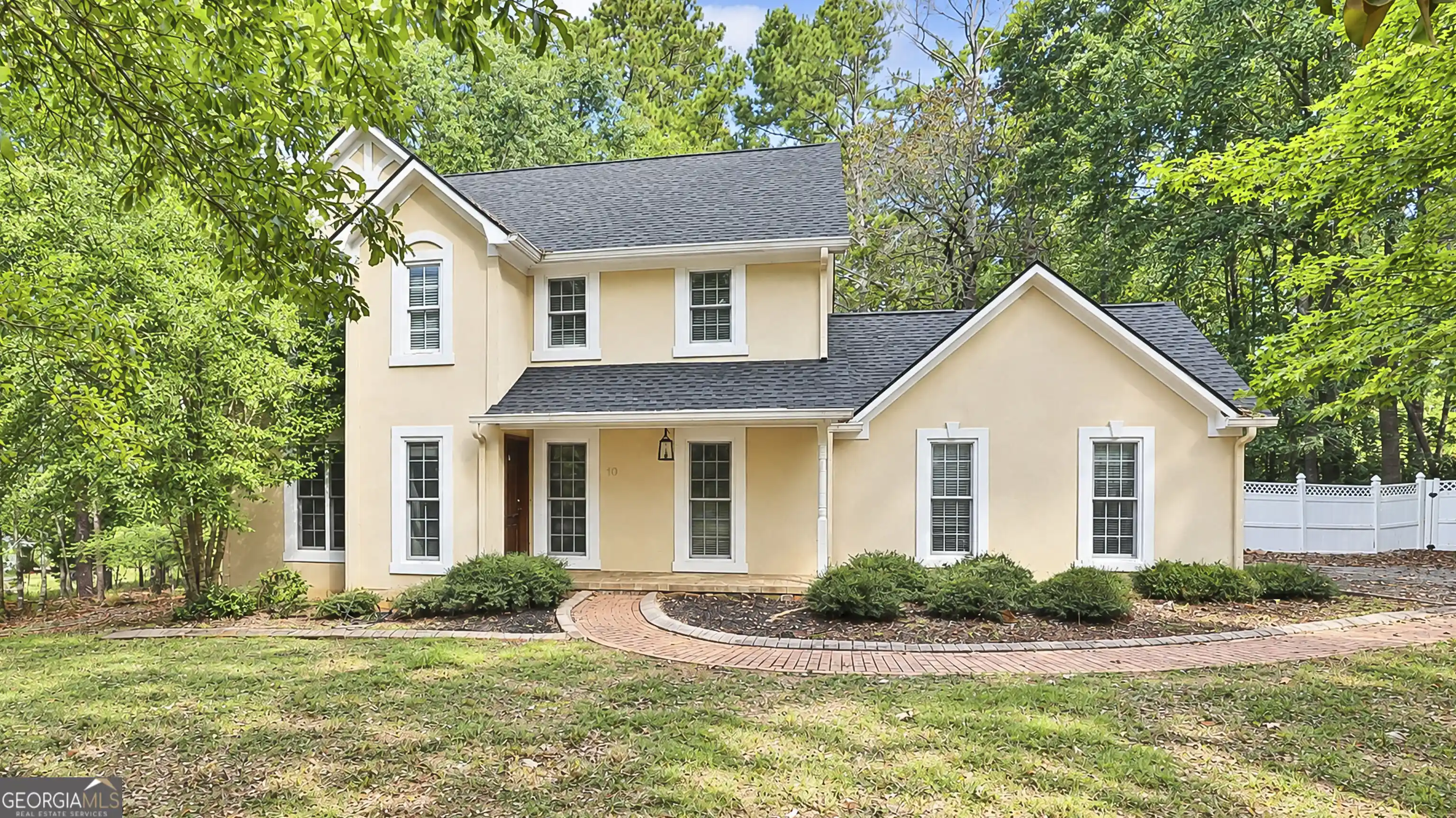 Single family home for sale at 10 Valley Ln, Newnan, GA 30263 | MLS# 10867690