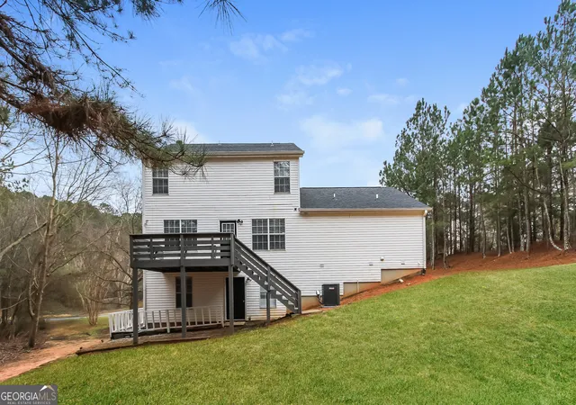 Photo 3 of Single family home for sale at 1380 Timber Walk Dr, Loganville, GA 30052 | MLS# 10766268 | Listing updated on 2026-10-02