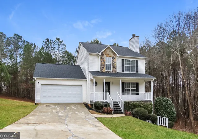Photo 3 of Single family home for sale at 1380 Timber Walk Dr, Loganville, GA 30052 | MLS# 10766268 | Listing updated on 2026-10-02
