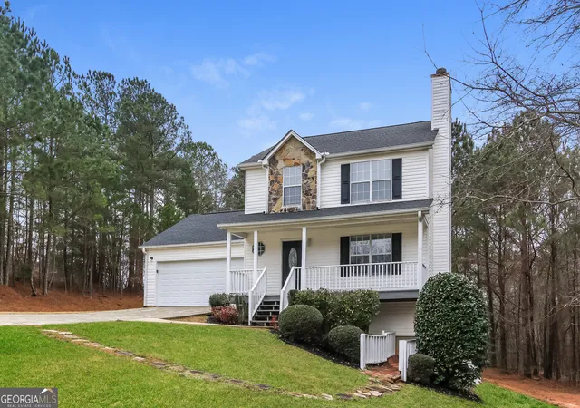 Photo 4 of Single family home for sale at 1380 Timber Walk Dr, Loganville, GA 30052 | MLS# 10766268 | Listing updated on 2026-10-02