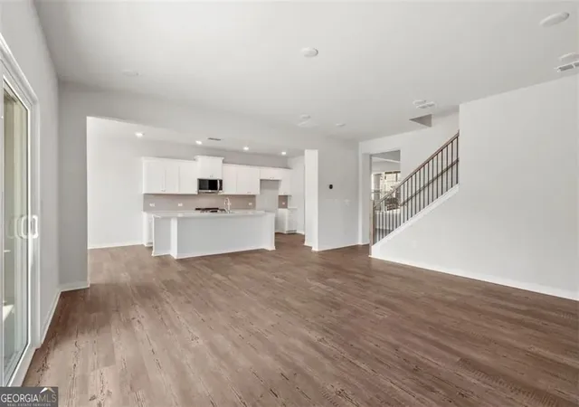 Photo 4 of Single family home for sale at 5598 Rosehall Pl, Atlanta, GA 30349 | MLS# 10820347 | Listing updated on 2026-09-07