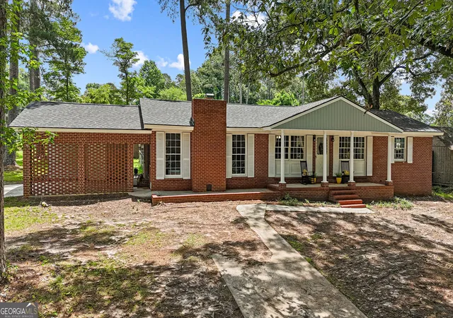 Photo 2 of Single family home for sale at 316 Terrell St, Warner Robins, GA 31088 | MLS# 10830721 | Listing updated on 2026-09-04