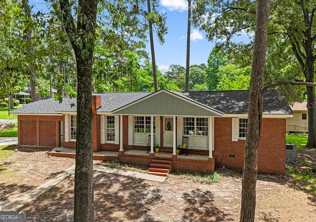Photo 3 of Single family home for sale at 316 Terrell St, Warner Robins, GA 31088 | MLS# 10830721 | Listing updated on 2026-09-04