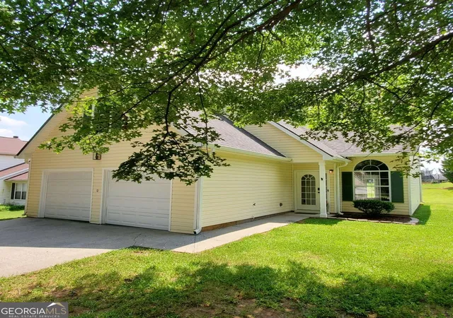 1st image of 833 Kendall Park Dr, Winder, GA 30680 | MLS# 10794786