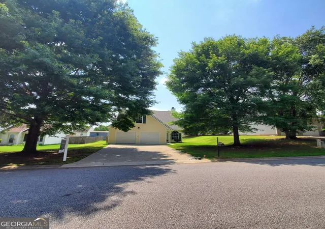 2nd image of 833 Kendall Park Dr, Winder, GA 30680 | MLS# 10794786