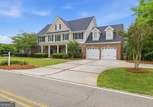Photo 3 of Single family home for sale at 4337 Mountain View Rd, Oakwood, GA 30566 | MLS# 10770953 | Listing updated on 2026-06-06