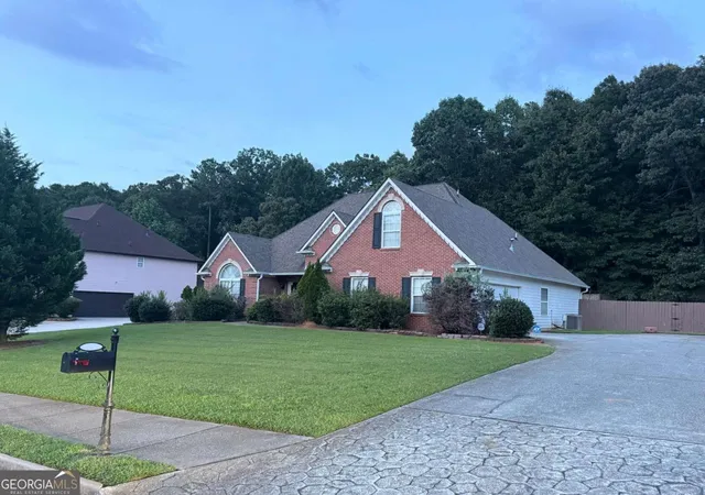 Photo 2 of Single family home for sale at 140 Danube Trl, Stockbridge, GA 30281 | MLS# 10823644 | Listing updated on 2026-10-29