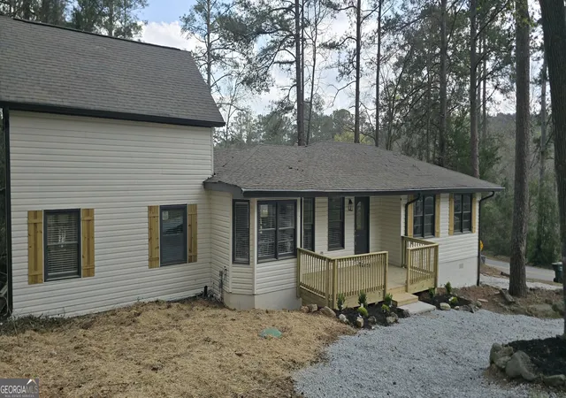 3rd image of 2541 Winding Lake Trl Ne, Conyers, GA 30012 | MLS# 10817369