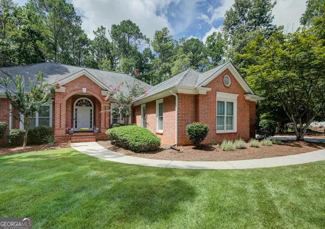 Photo 2 of Sale Pending at 115 Stonehaven Dr, Fayetteville, GA 30215 | MLS# 10812754 | Listing updated on 2026-08-30