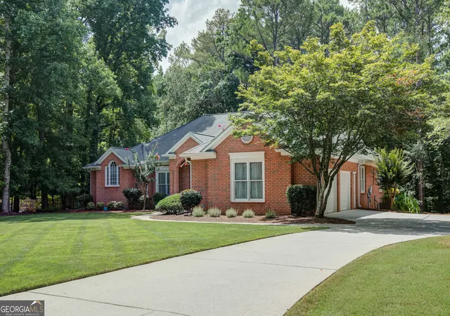 Photo 3 of Sale Pending at 115 Stonehaven Dr, Fayetteville, GA 30215 | MLS# 10812754 | Listing updated on 2026-08-30
