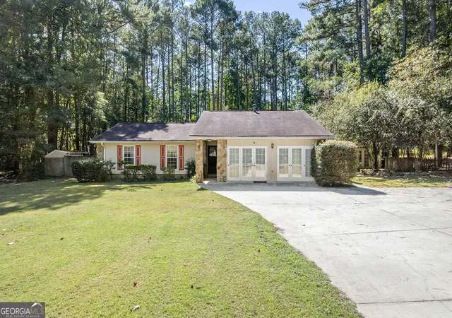 Photo 1 of Single family home for sale at 145 Pine Trl Rd, Fayetteville, GA 30214 | MLS# 10877733 | Listing updated on 2026-10-28