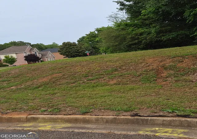 Photo 3 of Sale Pending at 3237 Leyland Way Se, Conyers, GA 30013 | MLS# 10766363 | Listing updated on 2026-09-23