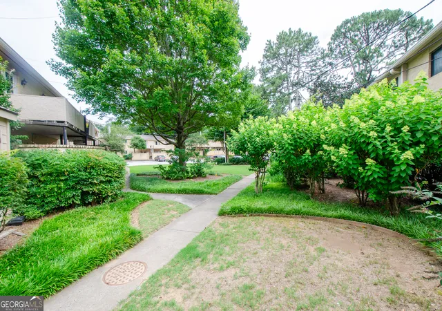 2nd image of 5400 Roswell Rd, Sandy Springs, GA 30342