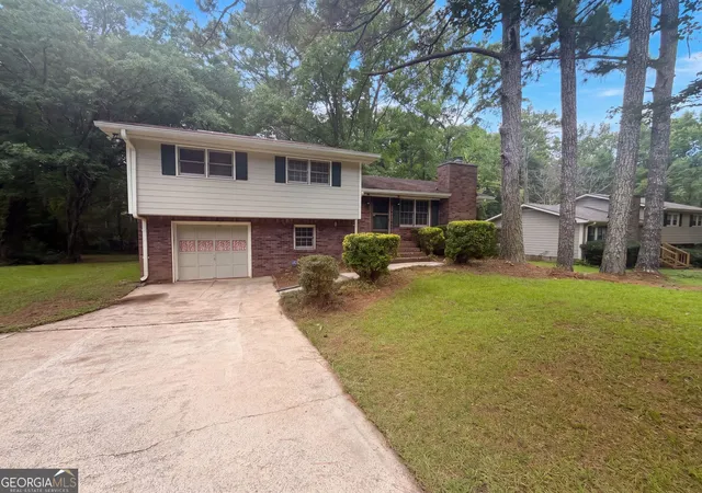 Photo 1 of Sale Pending at 3318 Ben Hill St Sw, Marietta, GA 30008 | MLS# 10826595 | Listing updated on 2026-09-14