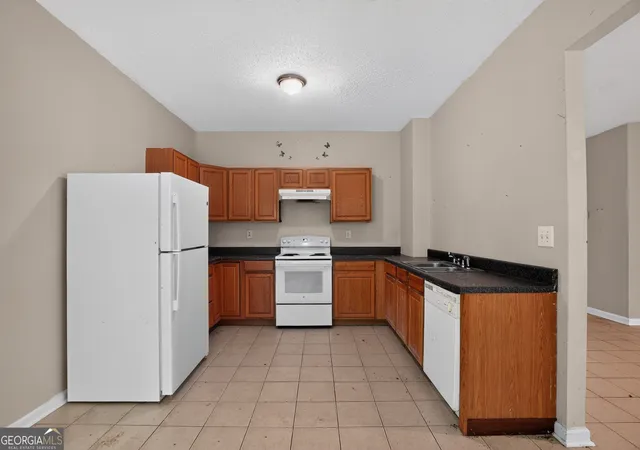 Photo 3 of Sale Pending at 2757 Peggy Sue Ln, Morrow, GA 30260 | MLS# 10809119 | Listing updated on 2026-09-09