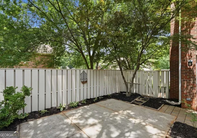 4th image of 117 Mary Gay Ct, Decatur, GA 30030 | MLS# 10811595