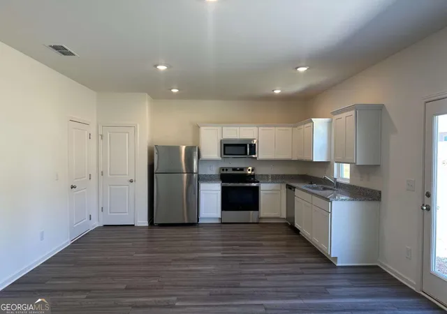 4th image of 130 Heartland Dr, Dallas, GA 30157 | MLS# 10812651
