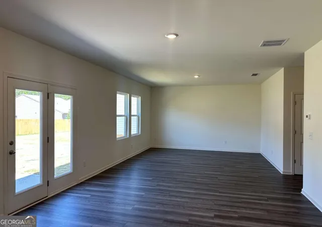 5th image of 130 Heartland Dr, Dallas, GA 30157 | MLS# 10812651