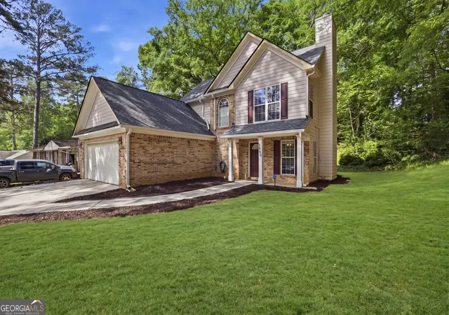 2nd image of 3860 Old Gordon Rd Nw, Atlanta, GA 30336 | MLS# 10739593