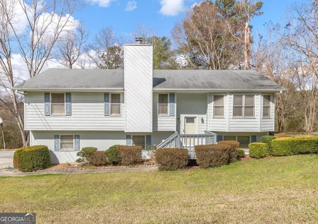 Photo 1 of Single family home for sale at 2203 Clarendon Ct Ne, Conyers, GA 30012 | MLS# 10705378 | Listing updated on 2026-08-03