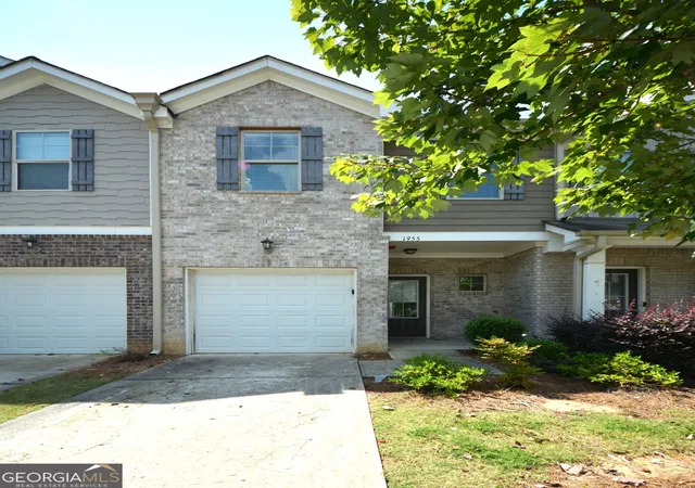 Photo 1 of Townhouse for sale at 1955 Old Dogwood, Jonesboro, GA 30238 | MLS# 10835424 | Listing updated on 2026-09-11