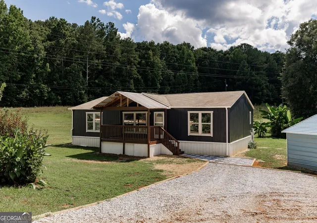Photo 2 of Manufactured home for sale at 1637 Young Harris Rd, Danielsville, GA 30633 | MLS# 10819526 | Listing updated on 2026-09-13