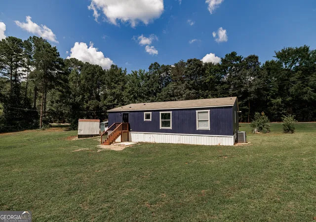 Photo 3 of Manufactured home for sale at 1637 Young Harris Rd, Danielsville, GA 30633 | MLS# 10819526 | Listing updated on 2026-09-13