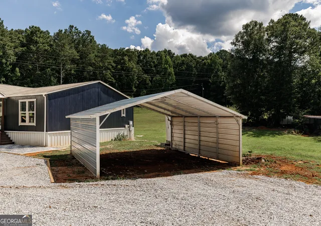 Photo 3 of Manufactured home for sale at 1637 Young Harris Rd, Danielsville, GA 30633 | MLS# 10819526 | Listing updated on 2026-09-13