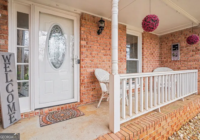 Photo 3 of Single family home for sale at 2571 Highland Golf Crse Dr Se, Conyers, GA 30013 | MLS# 10668618 | Listing updated on 2026-09-11