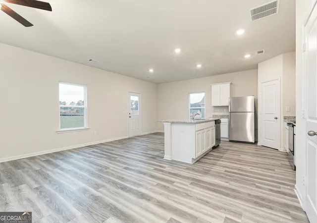 5th image of 701 Plant Rd, Conyers, GA 30013 | MLS# 10672988