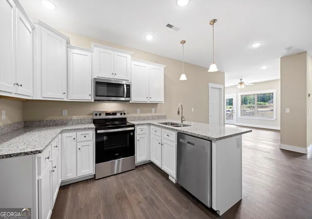 Homes for sale in Chatsworth, GA | 86 Maddox Ln #86, Chatsworth, GA 30705 | MLS# 10799590