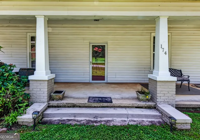 Photo 3 of Single family home for sale at 174 Sanford Dr, Nicholson, GA 30565 | MLS# 10827388 | Listing updated on 2026-09-28