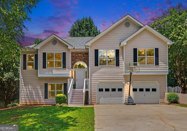 1st image of 6219 Compass Dr, Flowery Branch, GA 30542 | MLS# 10806364