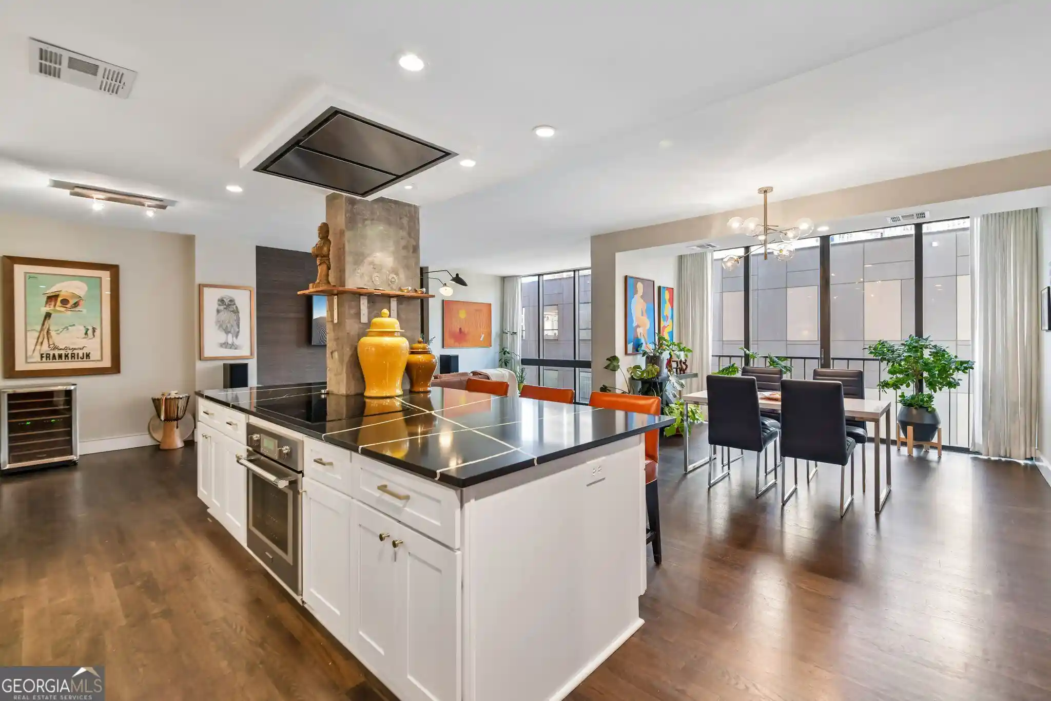 Photo 1 of Condo for sale at 145 15th St Ne #APT 826, Atlanta, GA 30309 | MLS# 10771378 | Listing updated on 2026-10-29