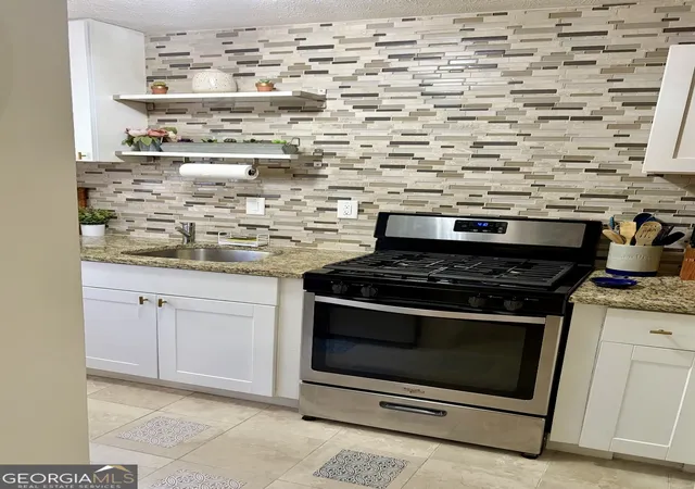 3rd image of 709 Woodcliff Drs, Sandy Springs, GA 30350 | MLS# 10726050
