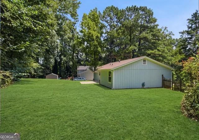 2nd image of 853 Courting Ln Nw, Lilburn, GA 30047 | MLS# 10812243