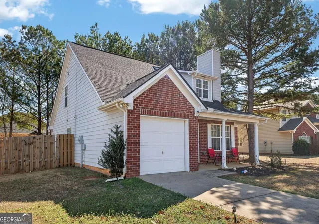Photo 3 of Single family home for sale at 175 Grosslake Pkwy, Covington, GA 30016 | MLS# 10700583 | Listing updated on 2026-05-05