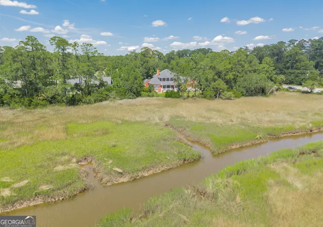 Photo 2 of Single family home for sale at 1 Cedar View Dr, Savannah, GA 31410 | MLS# 10785498 | Listing updated on 2026-06-27