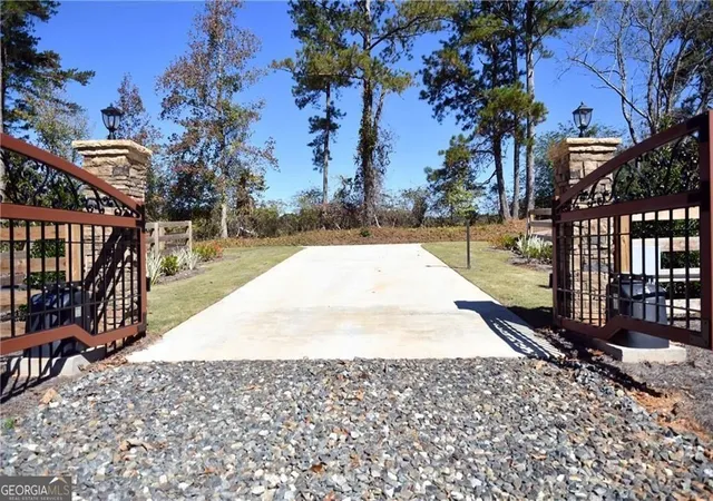 3rd image of 352 Mulberry Rd, Winder, GA 30680 | MLS# 10830462