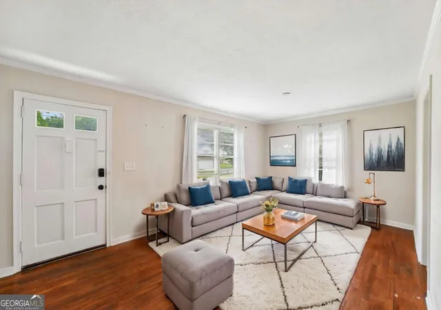 Photo 2 of Sale Pending at 1040 Mclinden Ave Se, Smyrna, GA 30080 | MLS# 10826439 | Listing updated on 2026-09-11